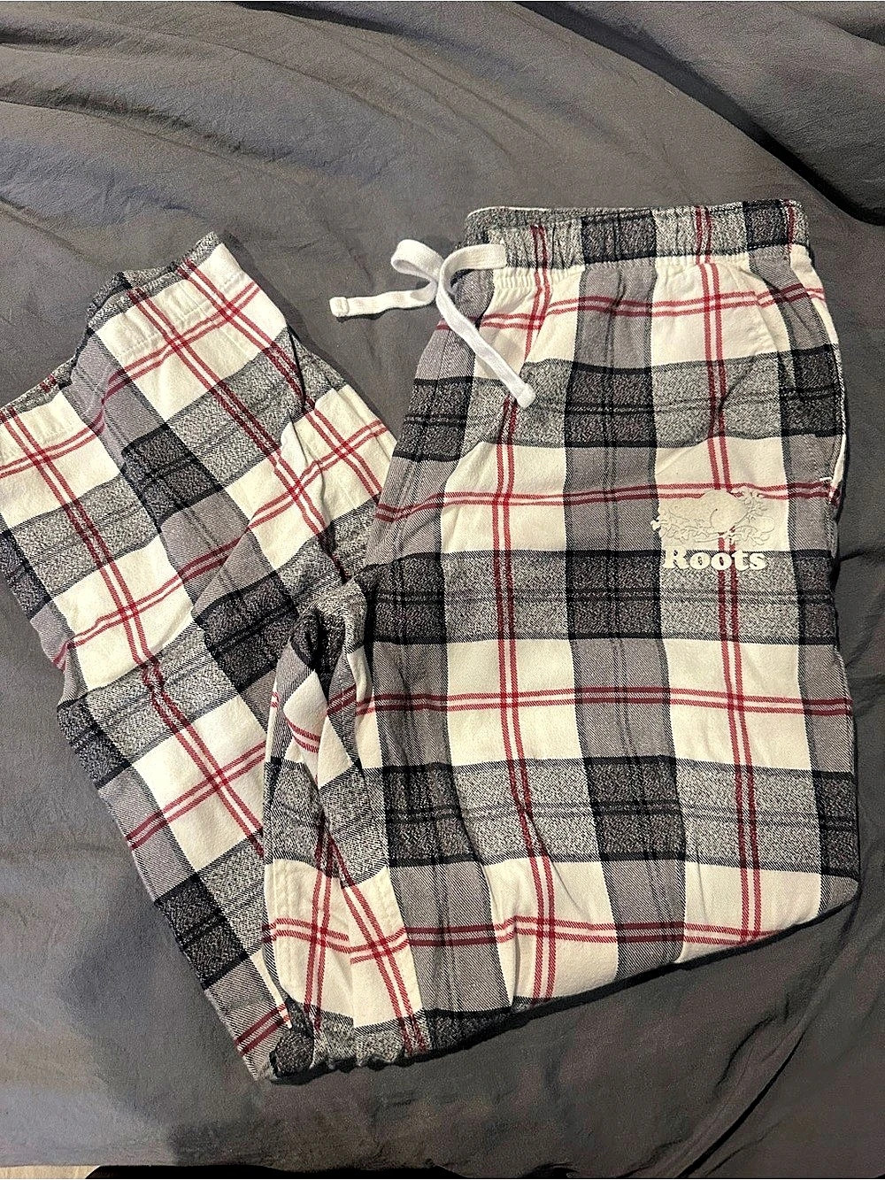 Roots Flannel Plaid Pajama Lounge Pants Gray & White Medium